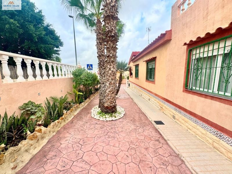Foto ec345cb0-bcd9-4498-8c42-050fac2db631. Chalet villa con piscina1285lm en San Fulgencio