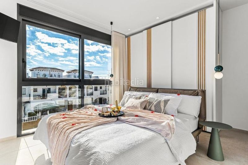Foto 0b7ee74d-4bc6-4dd4-b967-be900d9973d8. Chalet avec parking piscine dans Zeniamar - Horizonte - La Campana Orihuela