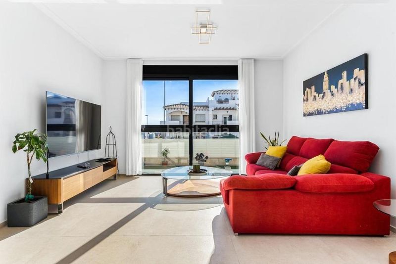 Foto ba8d3a31-6ecb-4791-bf85-aa648e5ab7ec. Chalet avec parking piscine dans Zeniamar - Horizonte - La Campana Orihuela
