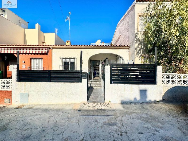 Foto f28fd446-3518-478e-8fbc-5cf336e11325. Casa adossada a San Fulgencio