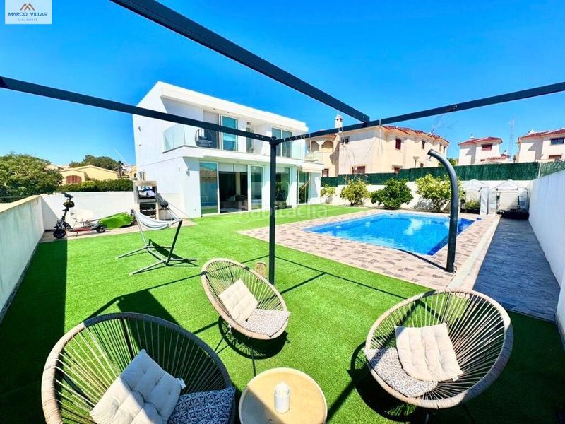 Foto 977e05aa-0178-4d6b-be66-9ce92968ba9a. Chalet 1305lm en San Fulgencio