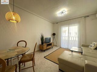 Apartament a Las Piscinas Naturales. Bonito apartamento en torrevieja  303mv marco villas inmobiliari