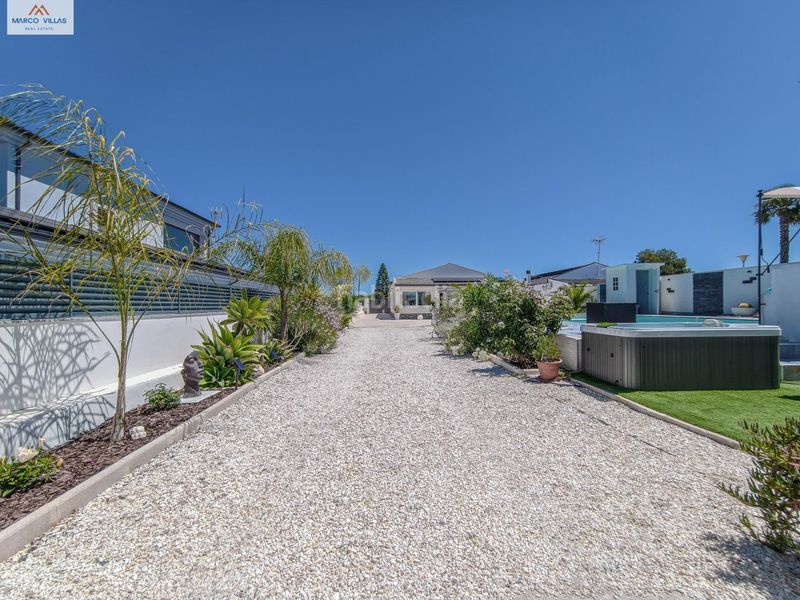 Foto 193f74ad-9340-48f3-953e-602a14df0ab8. Chalet 1314lm en San Fulgencio