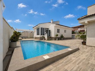 Chalet in Lo Pepín. Exclusiva villa independiente con casa de invitados en ciudad qu