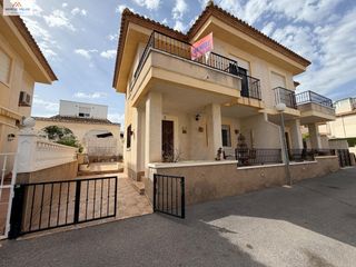 Casa adosada en El Ed�n. Bungalow en el ed�n con piscina comunitaria 327mv marco villas t