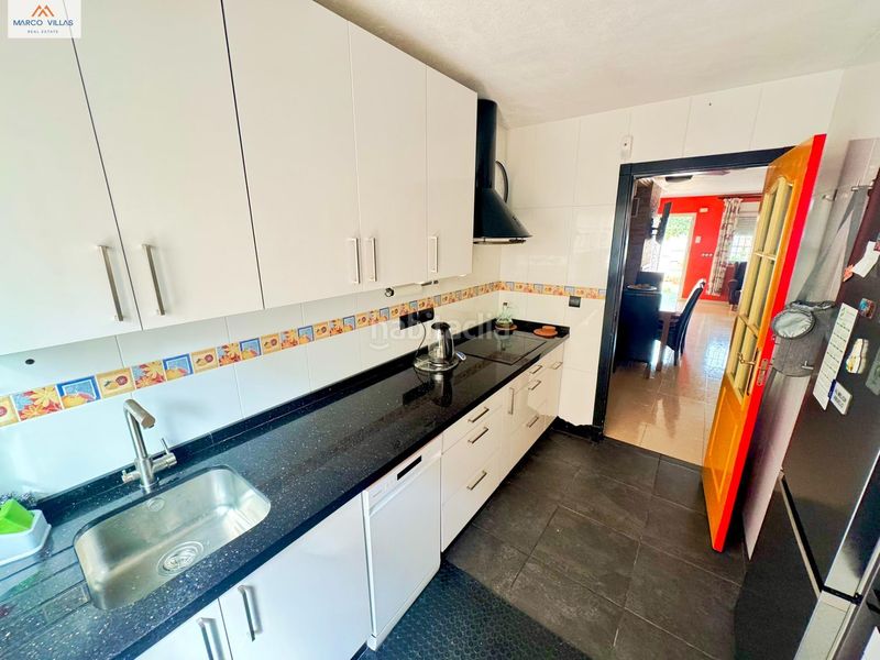 Foto e14d7514-5153-4a6e-b761-bc633e36e70c. Casa a schiera con parcheggio piscina in Almoradí