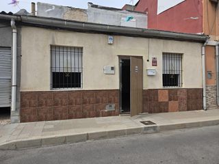 Casa adossada a Almoradí