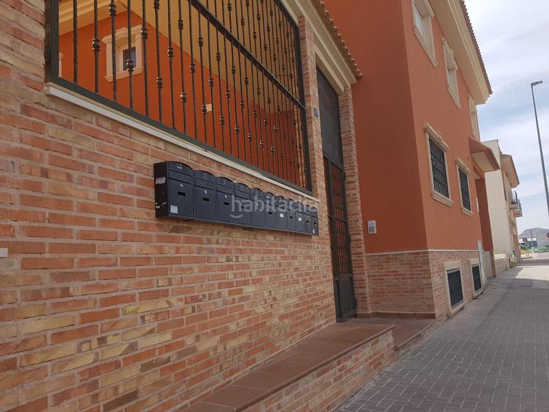 Foto a703cc2d-92a3-4e27-ab96-fae89cd0dc22. Casa adossada amb aparcament a El Castillo Aspe