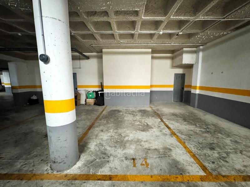 Foto 100324df-1424-4161-97b1-595d9f5bcdd0. Parking coche garajes en venta en vistahermosa en Alicante