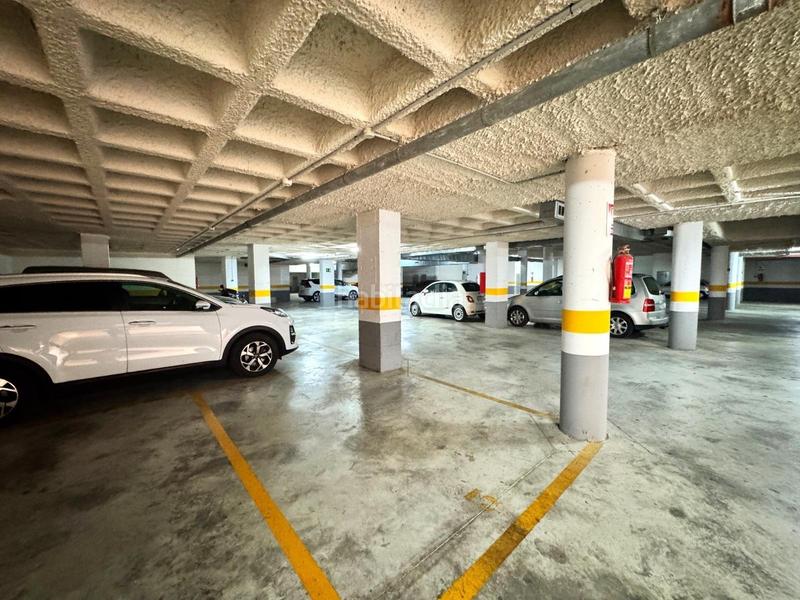 Foto fb316b6e-7171-4ef0-8023-d5e2059653aa. Parking coche garajes en venta en vistahermosa en Alicante