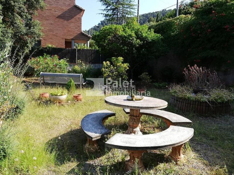 Foto 2de155b4-5a9f-4516-a01b-3a259a39b001. Terreno residencial terreno en venta en can gell, 843 m con acceso por dos calles en Torrelles de Llobregat