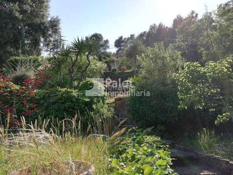 Foto dbd08c08-6044-485d-a061-6bf5397af34a. Terreno residencial terreno en venta en can gell, 843 m con acceso por dos calles en Torrelles de Llobregat