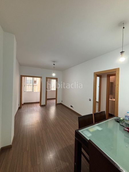 Foto 45ddbc18-779d-4340-9141-e801935f655c. Pis a Raval Barcelona