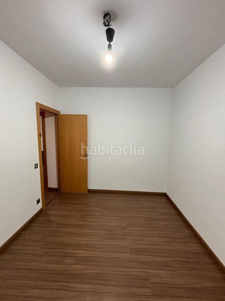 Foto 5dcaefc2-8da4-4406-8a7f-01ebbfb708ce. Pis a Raval Barcelona