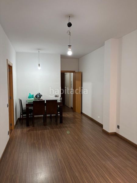 Foto 9d120b30-5d81-4d01-bad3-bf58cb643209. Pis a Raval Barcelona