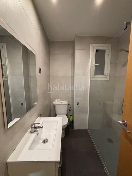 Foto e36b6262-4f59-4589-bc0d-797129cf24ea. Pis a Raval Barcelona