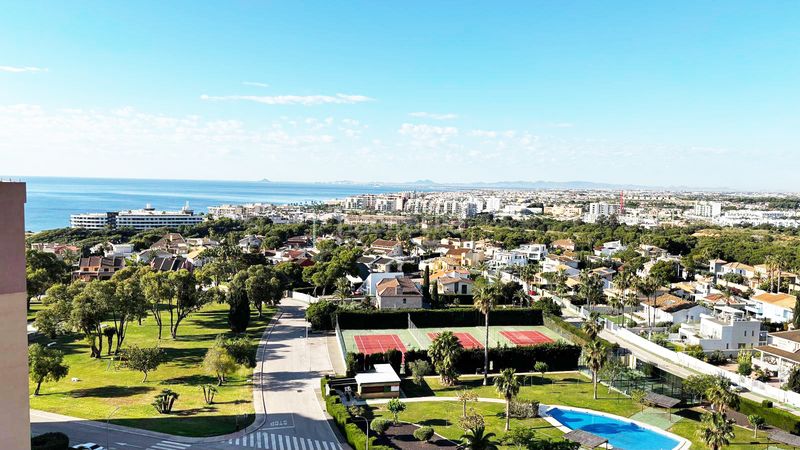 Foto ba553a61-7463-4a86-a803-8a92a7ca39e6. Apartament a calle concha espina 5 a Campoamor Orihuela