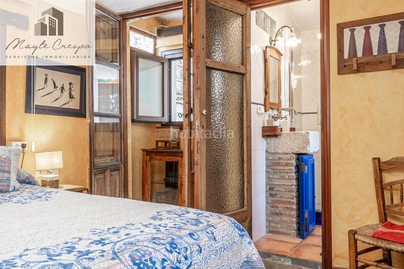 Foto c927bbe8-08a3-408d-9430-746df54a2b02. Casa dos maravillosas casas en el albaicín con vistas panorámicas a la alhambra en Granada