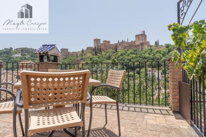 Foto e927ef88-4ce5-4291-9c62-003d1fb5626f. Casa dos maravillosas casas en el albaicín con vistas panorámicas a la alhambra en Granada
