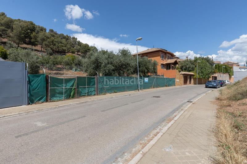 Foto 0b4240fc-e127-4af2-b934-6dfca3afd75f. Terreno residencial terreno urbanizable en una zona tranquila y demandada con 687 m2 de superficie parcela. en Granada