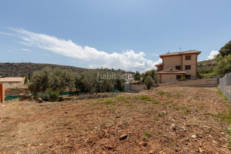 Foto 5df7279e-36df-4f31-9547-b6bc72343075. Terreno residencial terreno urbanizable en una zona tranquila y demandada con 687 m2 de superficie parcela. en Granada