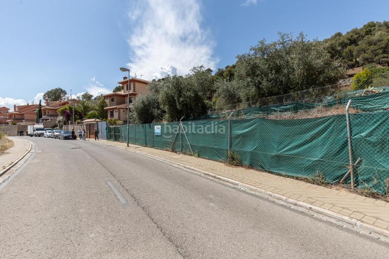 Foto f22368e1-1161-4cd9-b338-d5f3e56599e4. Terreno residencial terreno urbanizable en una zona tranquila y demandada con 687 m2 de superficie parcela. en Granada