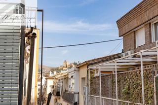 Àtic a Calle águila 26. Ático a reformar junto al palacio de los patos