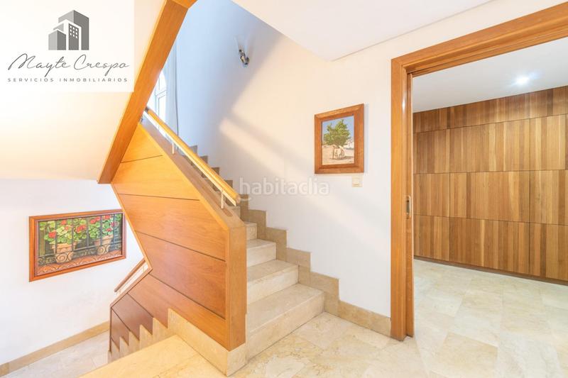 Foto 018cc071-155e-46fb-b8f7-b5df0b67cf6c. Chalet azo en zaidín con piscina privada espacio, luz y comodidad en una zona top en Granada