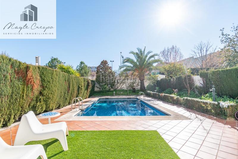 Foto 3345050d-b613-49bf-ad9e-f7fadc1e8b0c. Chalet azo en zaidín con piscina privada espacio, luz y comodidad en una zona top en Granada