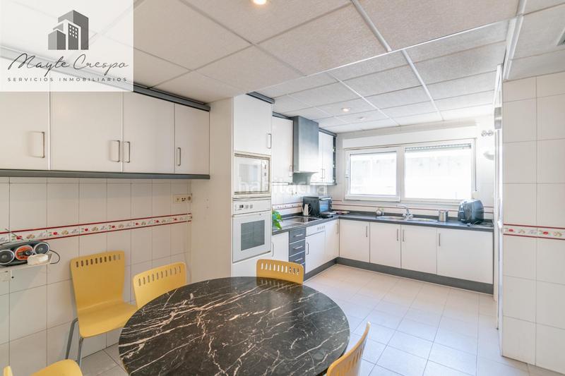 Foto 418b79bd-11df-4efc-a0f0-d57cbfd99f77. Chalet azo en zaidín con piscina privada espacio, luz y comodidad en una zona top en Granada