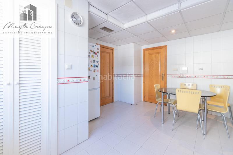 Foto 4322969c-56b5-44b6-99fd-0aea0764a73d. Chalet azo en zaidín con piscina privada espacio, luz y comodidad en una zona top en Granada