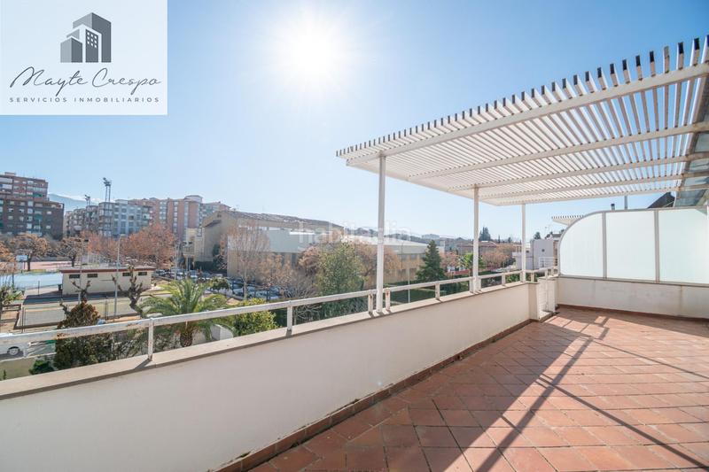 Foto 9704e49a-c471-4f93-bec4-c6f4a2abb564. Chalet azo en zaidín con piscina privada espacio, luz y comodidad en una zona top en Granada