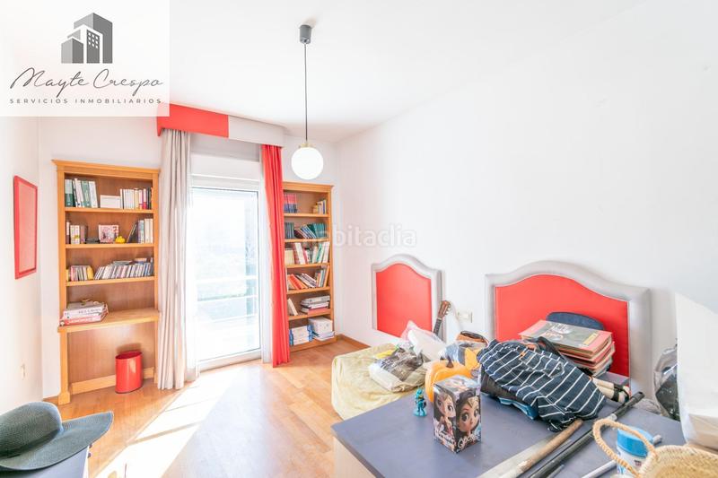 Foto bc2dbb35-cad5-4d23-a364-c3768a0a4a60. Chalet azo en zaidín con piscina privada espacio, luz y comodidad en una zona top en Granada