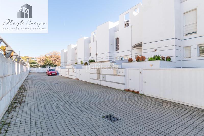 Foto be39bc1c-f5d6-456d-bab4-afeb021781ae. Chalet azo en zaidín con piscina privada espacio, luz y comodidad en una zona top en Granada