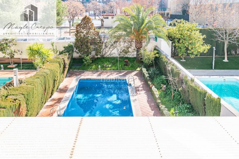 Foto ced07341-fad9-484f-97b3-2bf27eff0c8a. Chalet azo en zaidín con piscina privada espacio, luz y comodidad en una zona top en Granada