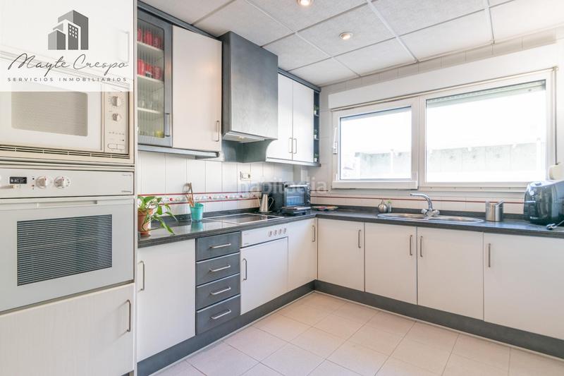 Foto ff157dbc-63f8-4220-9ba8-dbb739175549. Chalet azo en zaidín con piscina privada espacio, luz y comodidad en una zona top en Granada