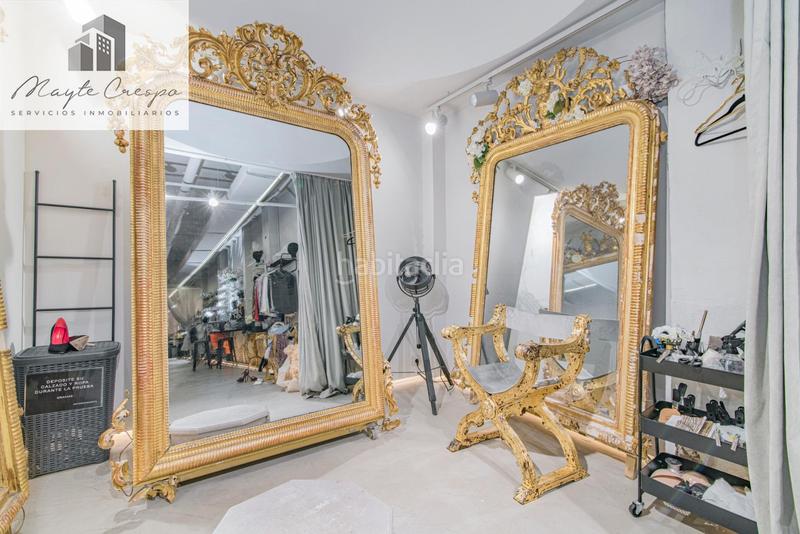 Foto a8f86b69-c7db-49b7-8692-70616b565d7e. Local comercial se vende espectacular espacio comercial reformado en el corazón en Granada
