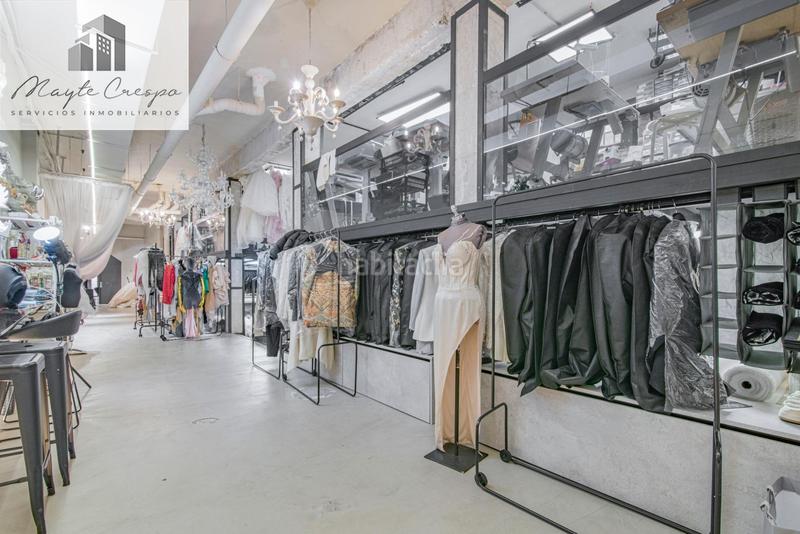 Foto ab8a792f-0931-4904-8ffc-bdc872ff163a. Local comercial se vende espectacular espacio comercial reformado en el corazón en Granada