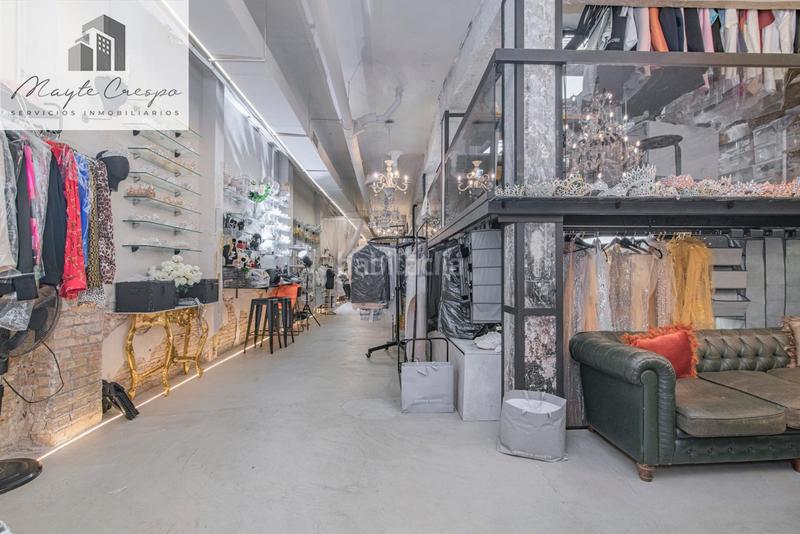 Foto d8044747-be5b-4a95-8d30-6d0887b9be3a. Local comercial se vende espectacular espacio comercial reformado en el corazón en Granada