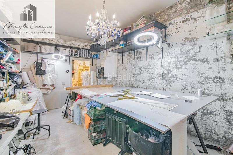 Foto e83adabf-9d0b-45db-873c-05d50b3f2ab3. Local comercial se vende espectacular espacio comercial reformado en el corazón en Granada