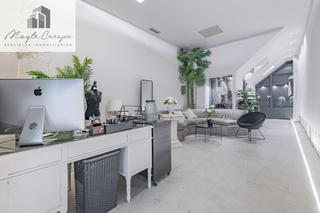 Local commercial  Del perro baja. Se vende espectacular espacio comercial reformado en el corazón