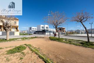 Terreny residencial  Calle ebro. Terreno urbano de 210 m en calle ebro, churriana de la vega