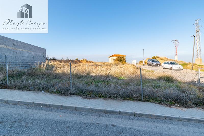 Foto f6e0f56e-4a2c-4db2-937f-d0b81684b3da. Terreno residencial parcela en esquina en Otura