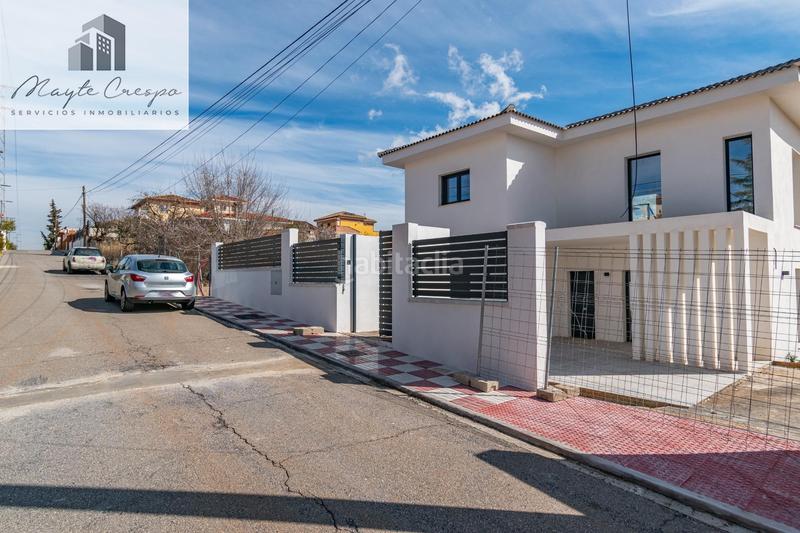 Foto 83fcb94e-7729-4cd1-a54b-61d1f364fd7a. Chalet  nueva construcción . 5 dormitorios ,3 baños. en Otura