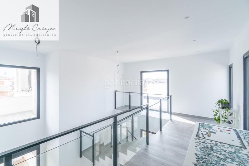 Foto e6ef50df-8fbe-4fbc-9334-12cca8653564. Chalet  nueva construcción . 5 dormitorios ,3 baños. en Otura
