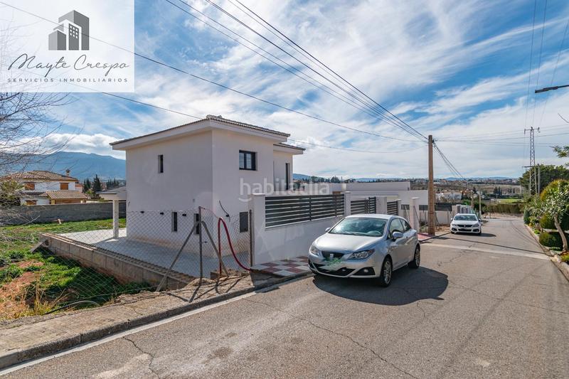 Foto fbc45e45-56d8-484f-bf0b-b81d7efdf63c. Chalet  nueva construcción . 5 dormitorios ,3 baños. en Otura