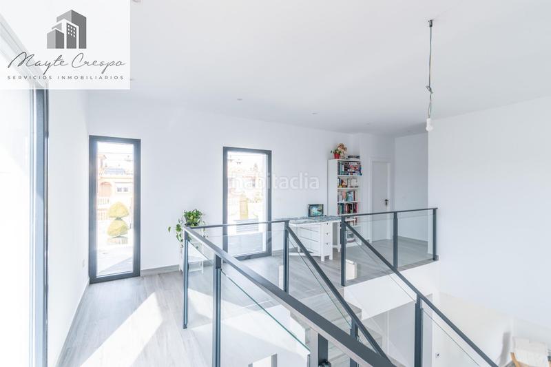 Foto ffa7e1f4-eaa1-4abf-925c-fa44edba170e. Chalet  nueva construcción . 5 dormitorios ,3 baños. en Otura