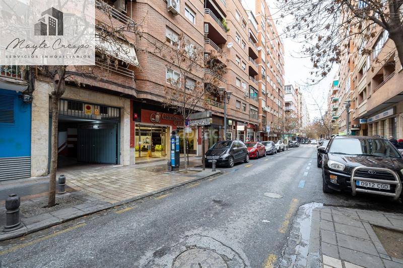 Foto 6c0ce2a3-8c31-464c-ba42-190612824015. Parking coche plaza de garaje en pedro antonio de alarcón en Granada