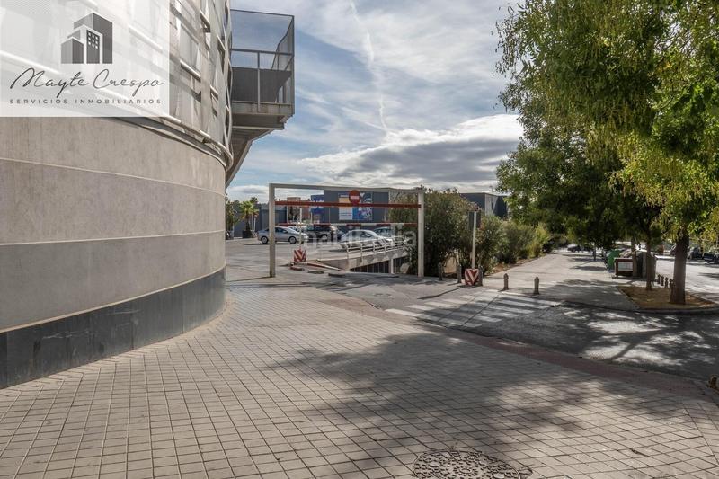 Foto 2103c912-c630-478c-957e-cbbd0e297886. Local comercial a calle profesor francisco dalmau 11 a Granada