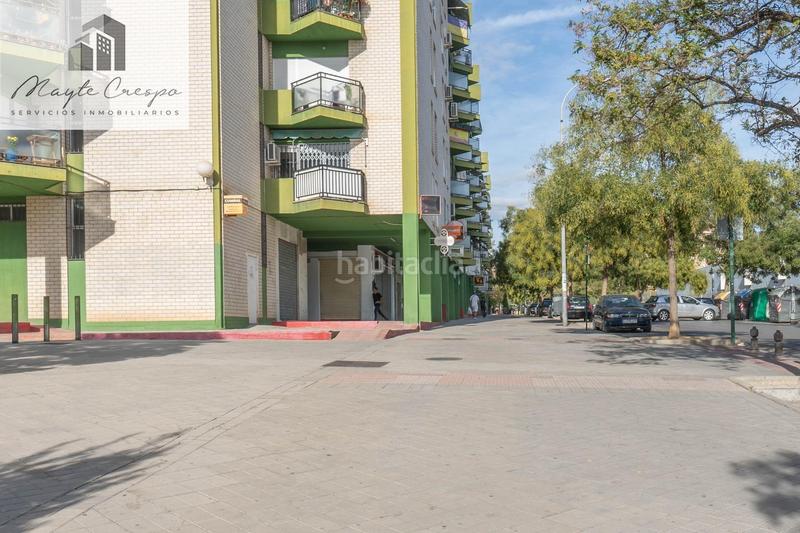 Foto 57d2fdc3-9bc6-43b6-8f9c-789528b288e9. Local comercial a calle profesor francisco dalmau 11 a Granada